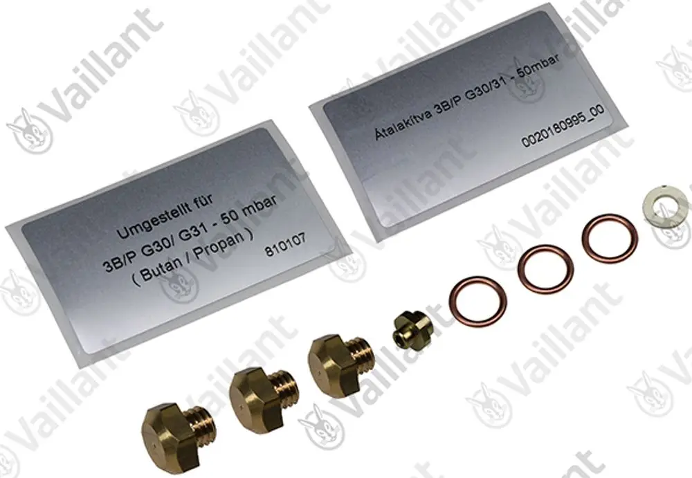 Vaillant Umstellsatz bestehend aus zwei Plaketten und verschiedenen Verbindungselementen für Gasanwendungen, inklusive Dichtungen und Anschlussstücken.